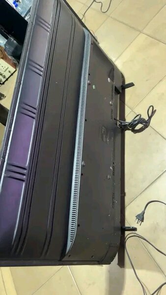 Télévision LCD 55 pouces