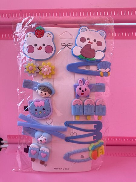 Hair clips