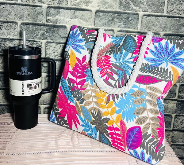 Tote bag