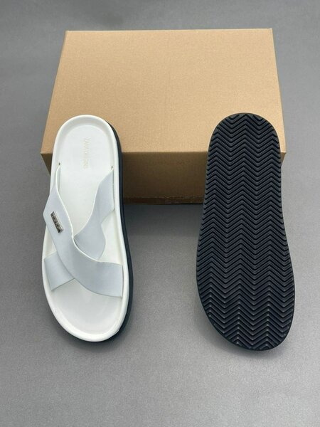 Sandales Zara blanche en cuir