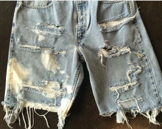 Shorts en jean déchiré