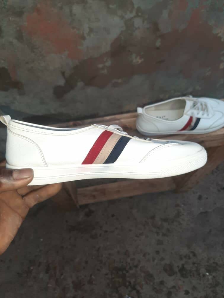 Shoe