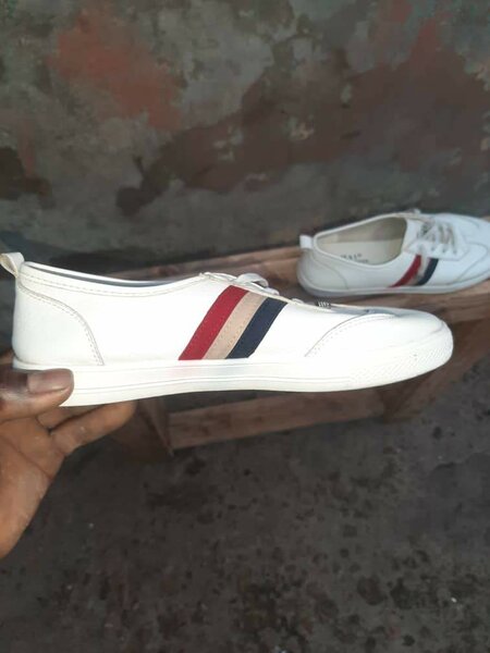 Shoe
