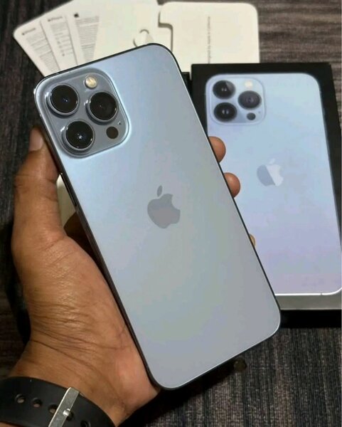 iPhone 13 Pro Max Bleu