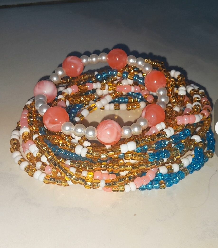 Bayas colorés en perles