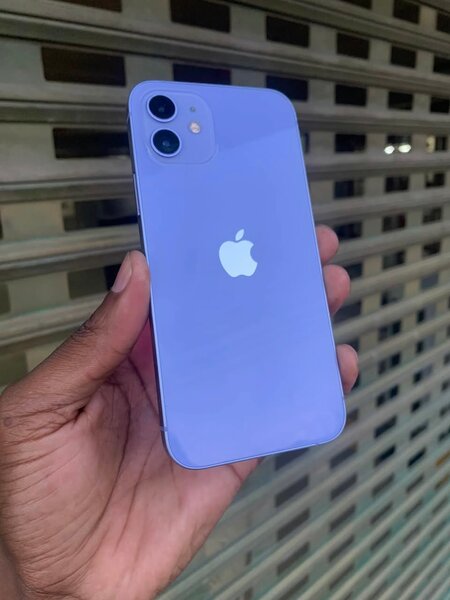 iPhone 12