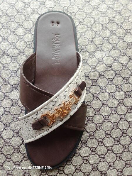 SLIPPERS