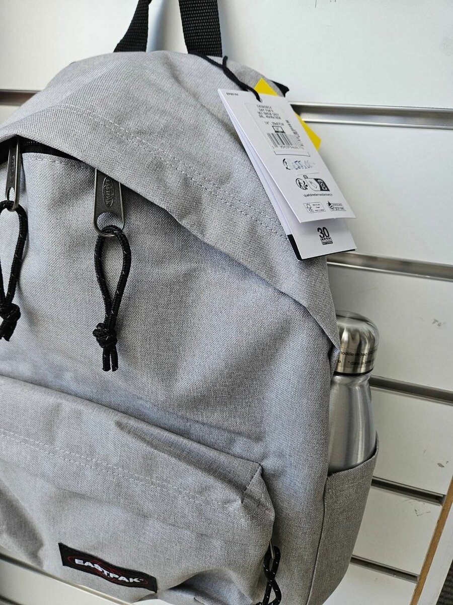 Sac à dos gris compact