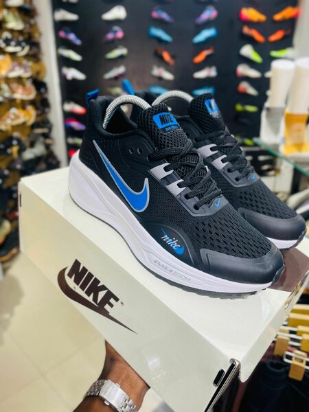 NIKE ZOOM REACT