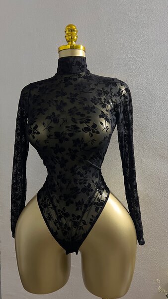 Body en dentelle noire chic
