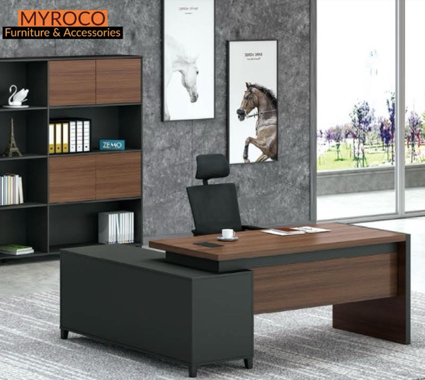 1.6 m desk