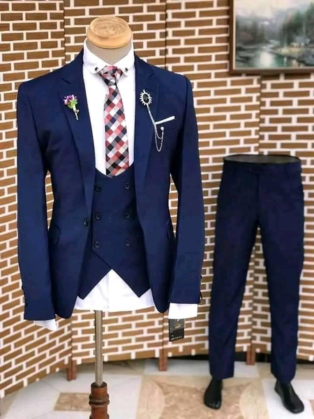 Suit bleu