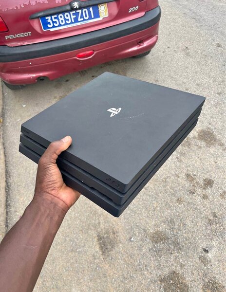 Ps4 pro 1tera