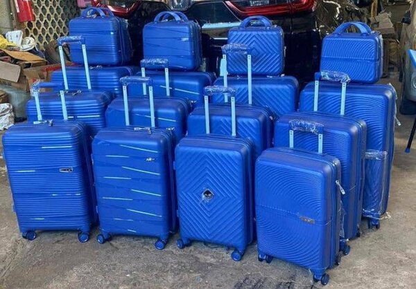 Traveling bag 4 set