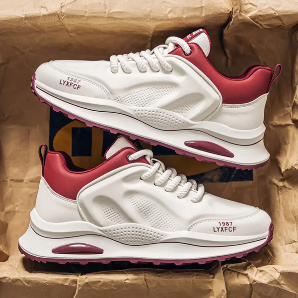 Baskets blanches et bordeaux tendance
