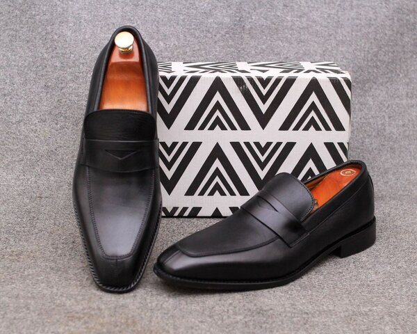 SOULIER CUIR