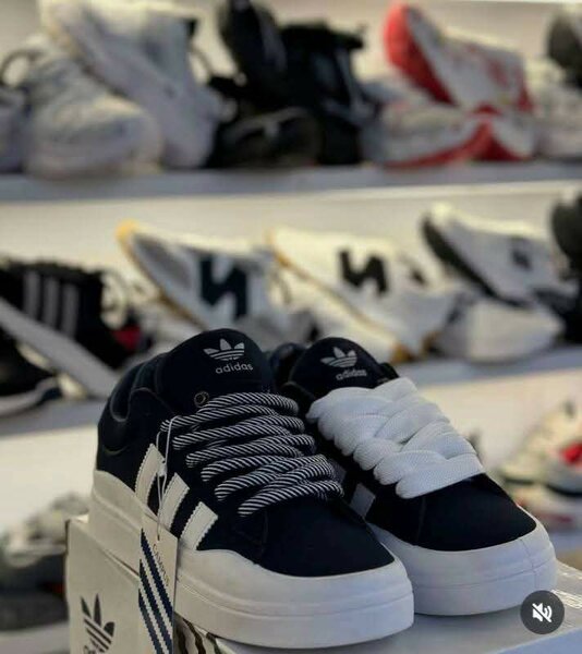 Adidas cumpus