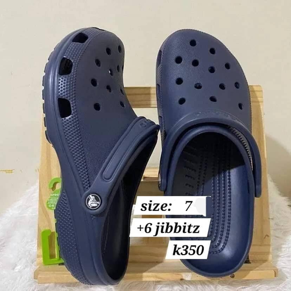 crocs