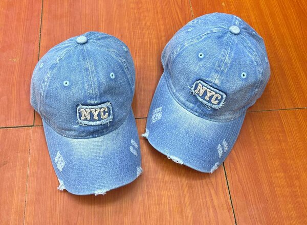 JACQUEMUS CAP