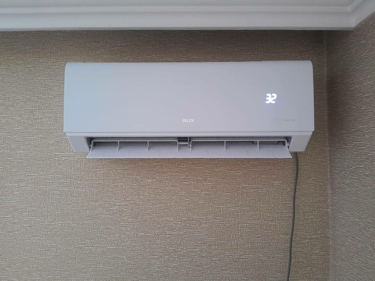 Aux inverter
