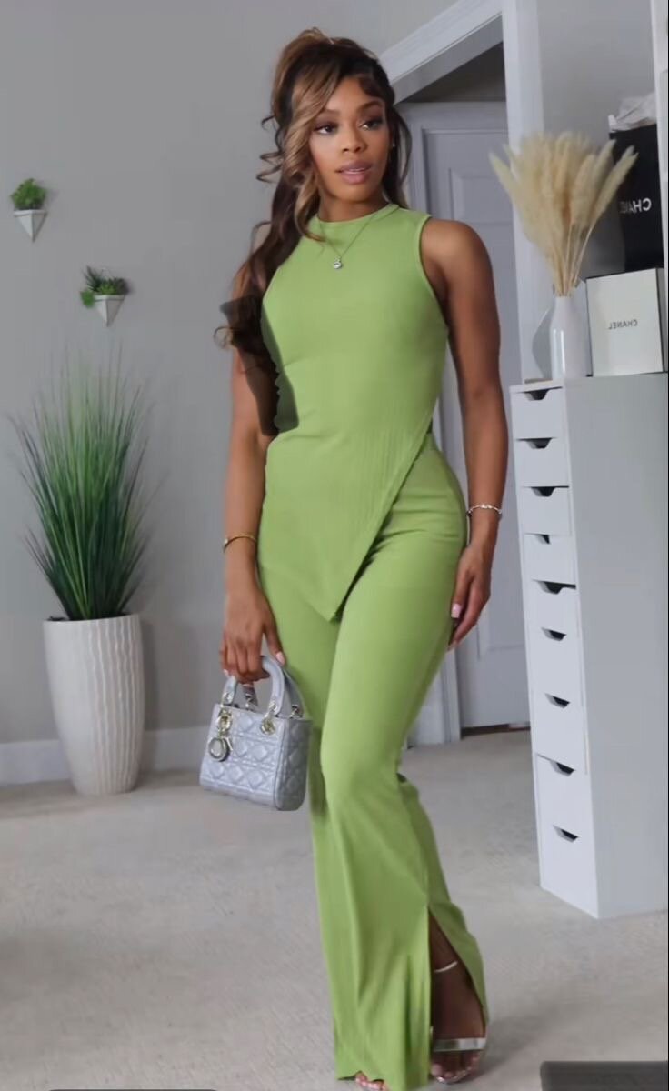 Ensemble vert sans manches pour femmes