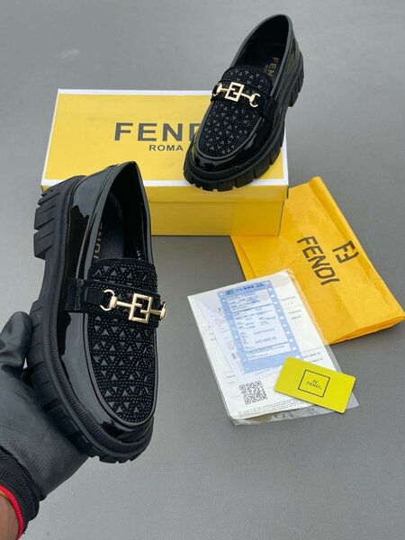 Loafers en Cuir Noir