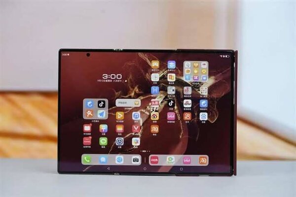 Huawei Mate XT