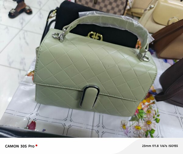Sac à main en cuir matelassé