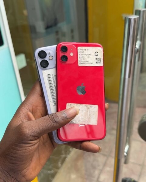 IPHONE 11