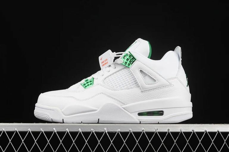 Air Jordan 4 (AJ4)