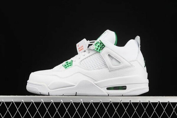 Air Jordan 4 (AJ4)