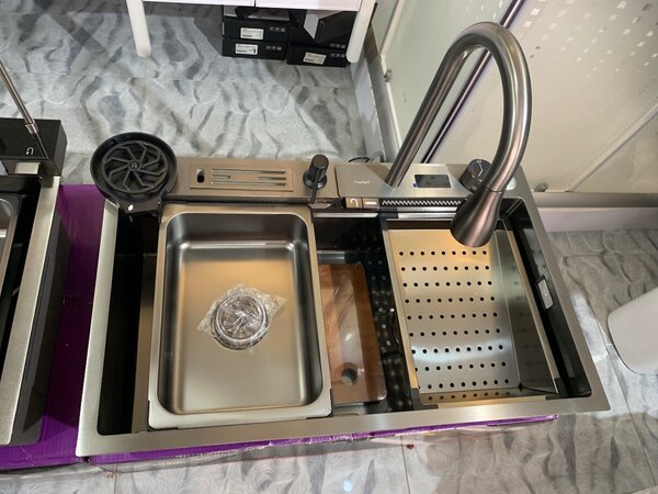 Kitchen sink