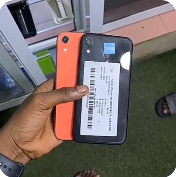 iPhone xr 64gig