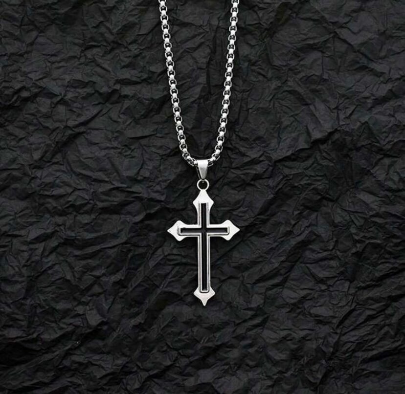 Collier croix en acier inoxydable