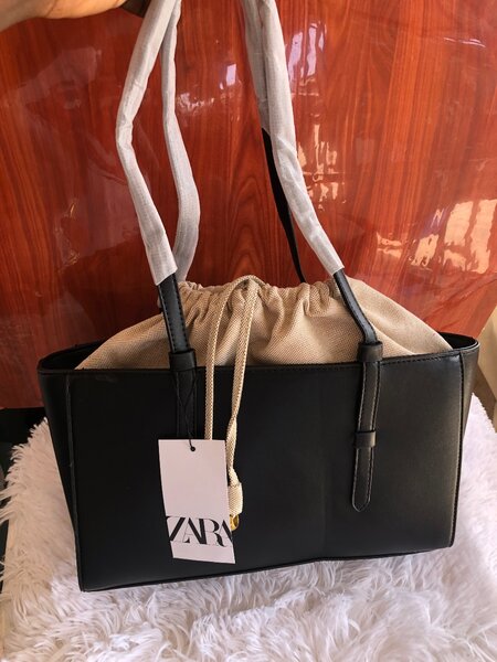 Sac à main fourre-tout élégant
