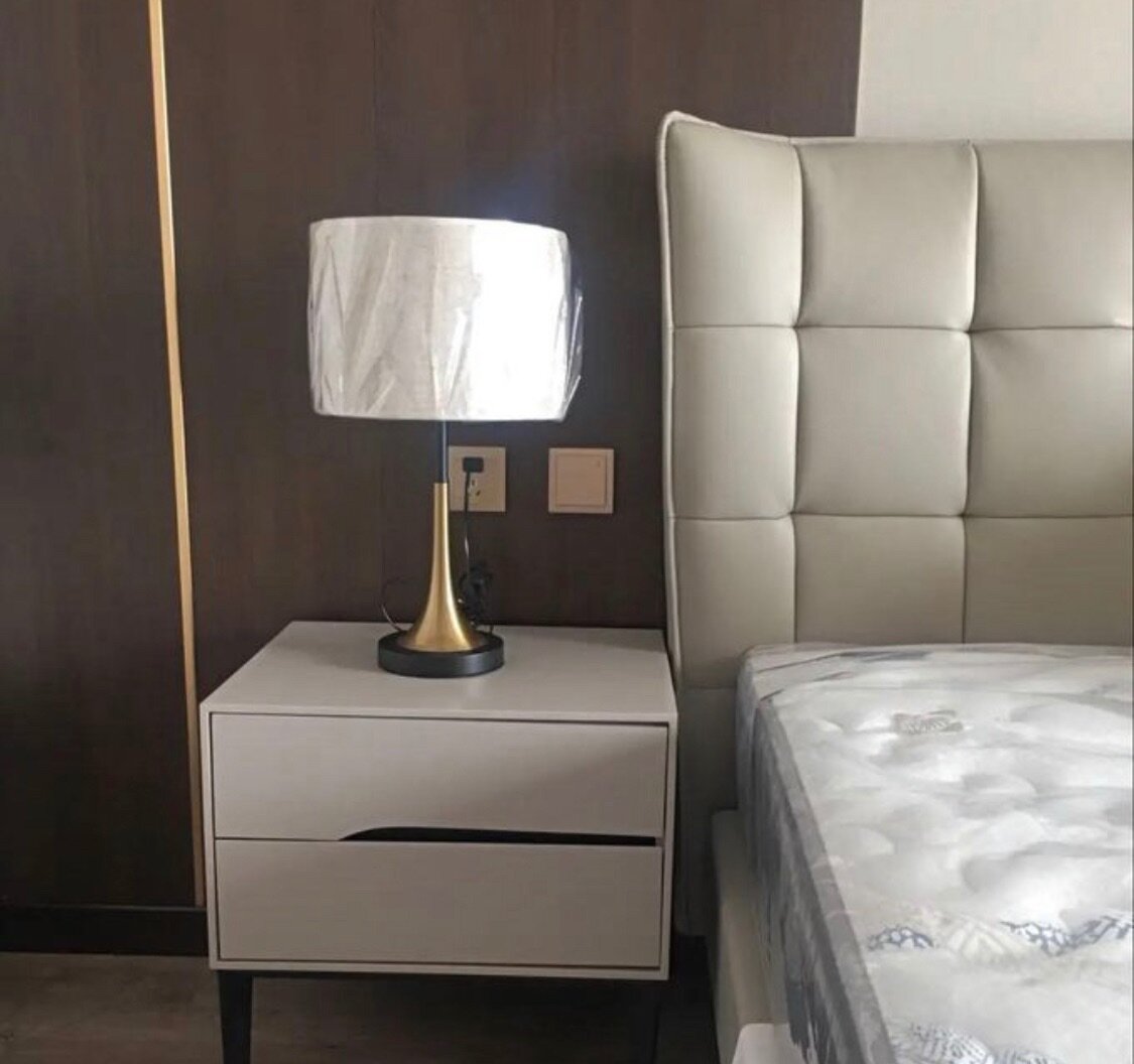 Modern table lamp