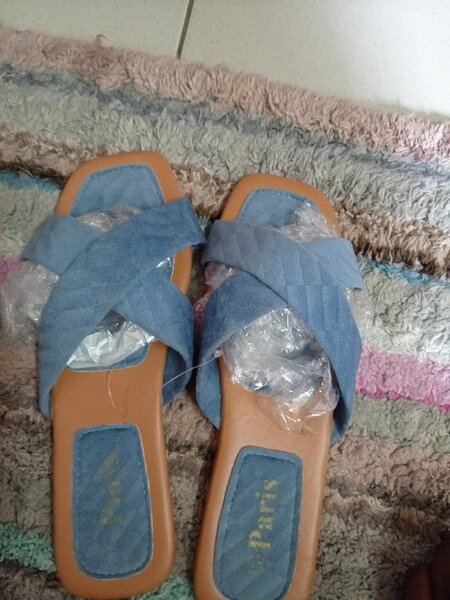 Chic sandales