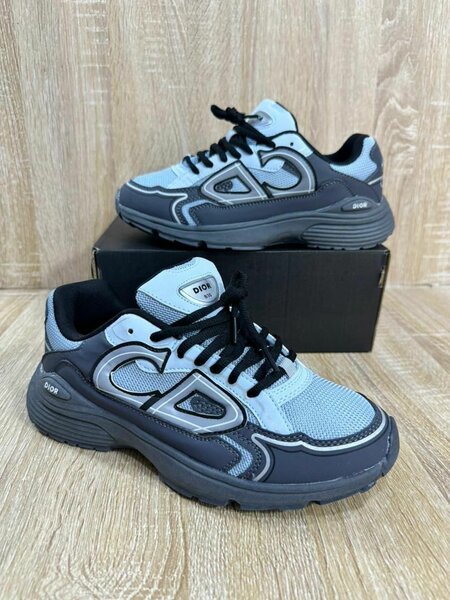 New balance shoes