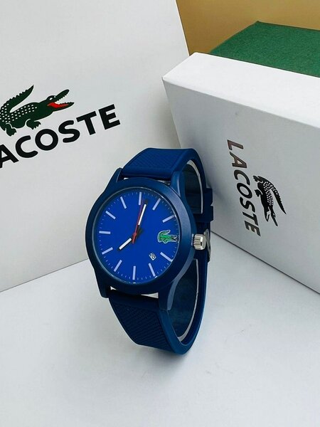 Montre disponible ici