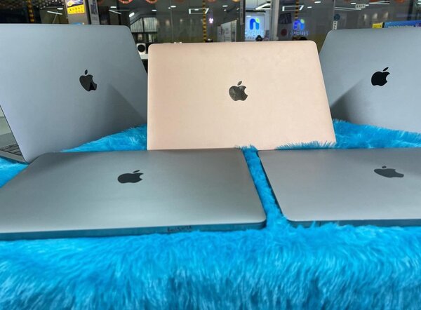 MacBook