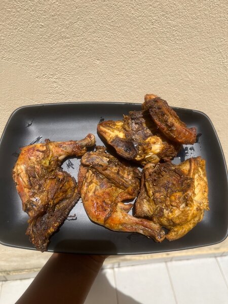 (1) Poulet Braisé + Attieke