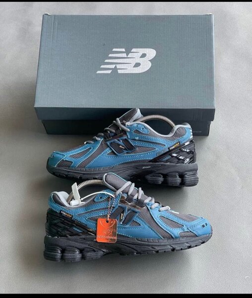 NEW BALANCE