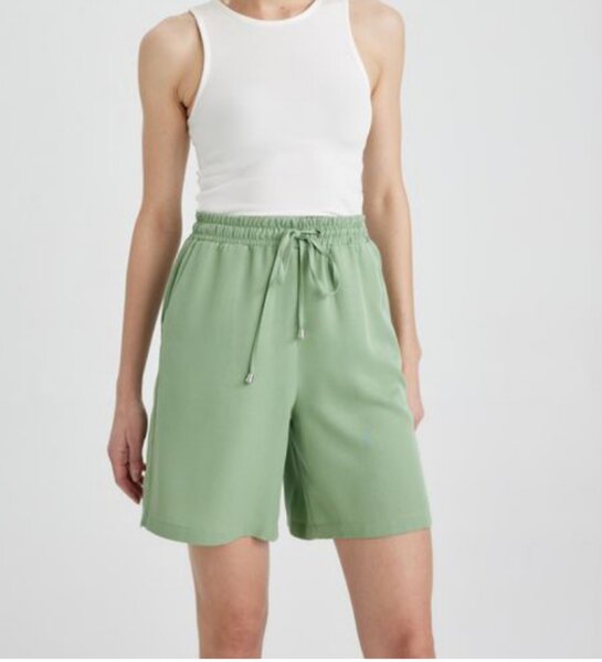 Culotte/ short ample vert