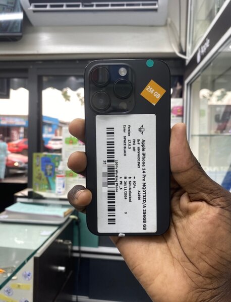 iPhone 14 pro 256Go