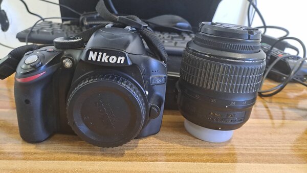Appareil photo NikonD3200 + Flash Externe cobra