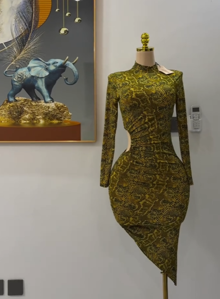 Tight dress green