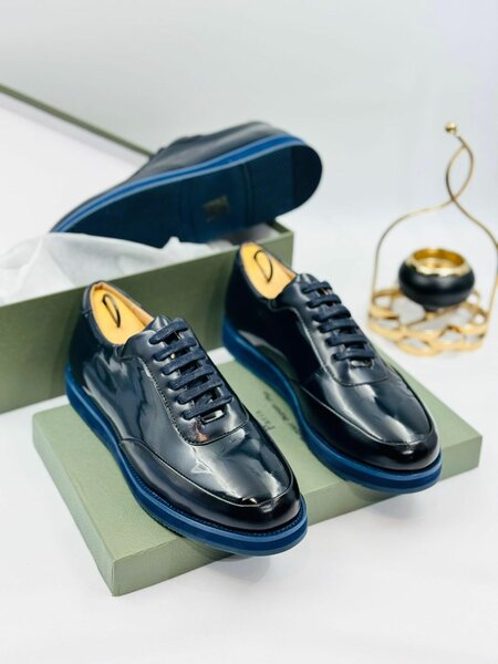 Dress shoes