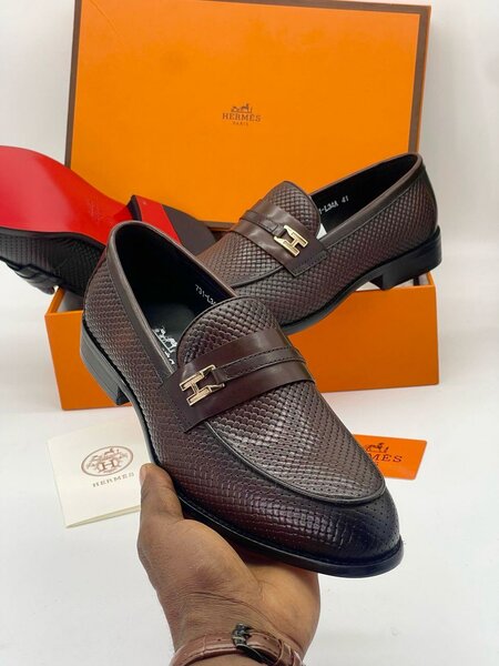 Dress shoes