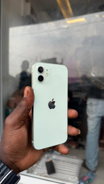 iPhone 12