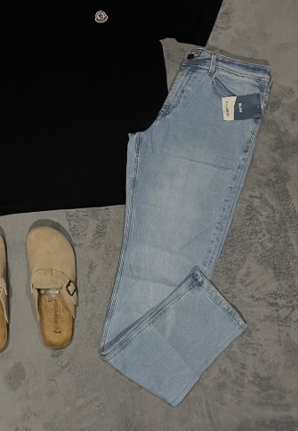 Jeans size 32&34